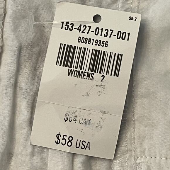 Abercrombie & Fitch NWT Lace Overlay White Shorts. Size 2 - Picture 4 of 6